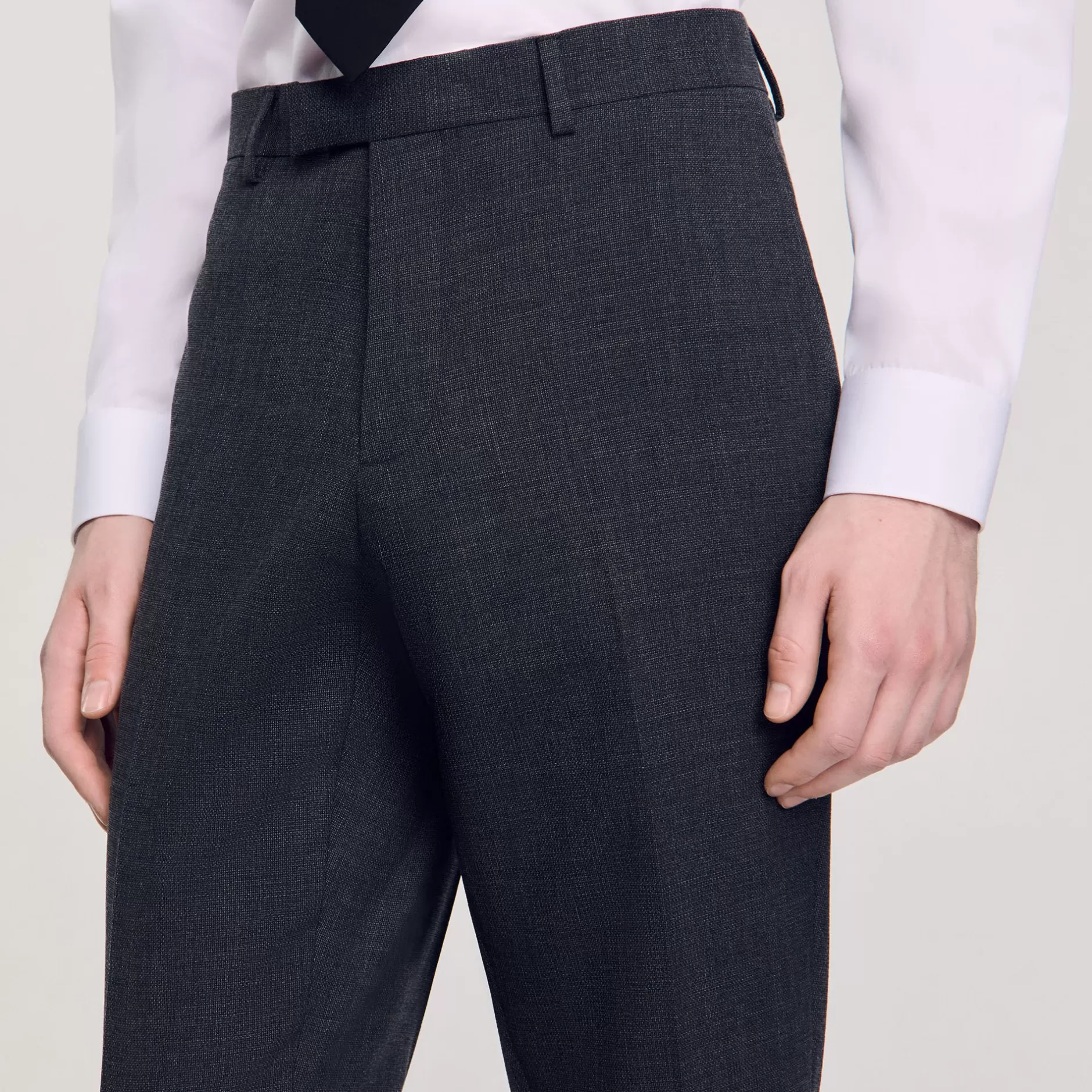 Shop Sandro Pantalon De Costume En Laine gris chiné