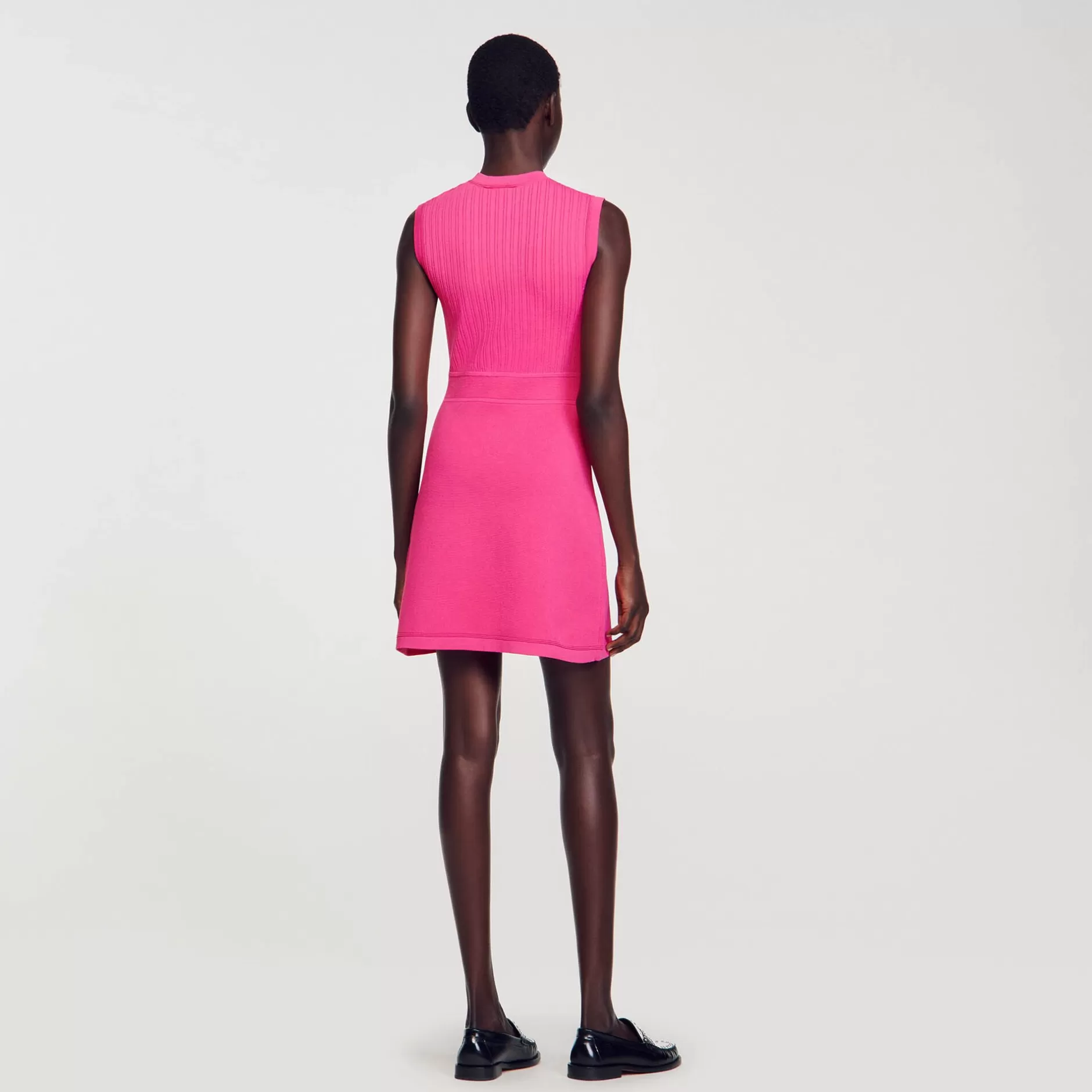 robe_courte__boutons_5-1.webp Outlet Sandro Robe Courte à Boutons Fushia