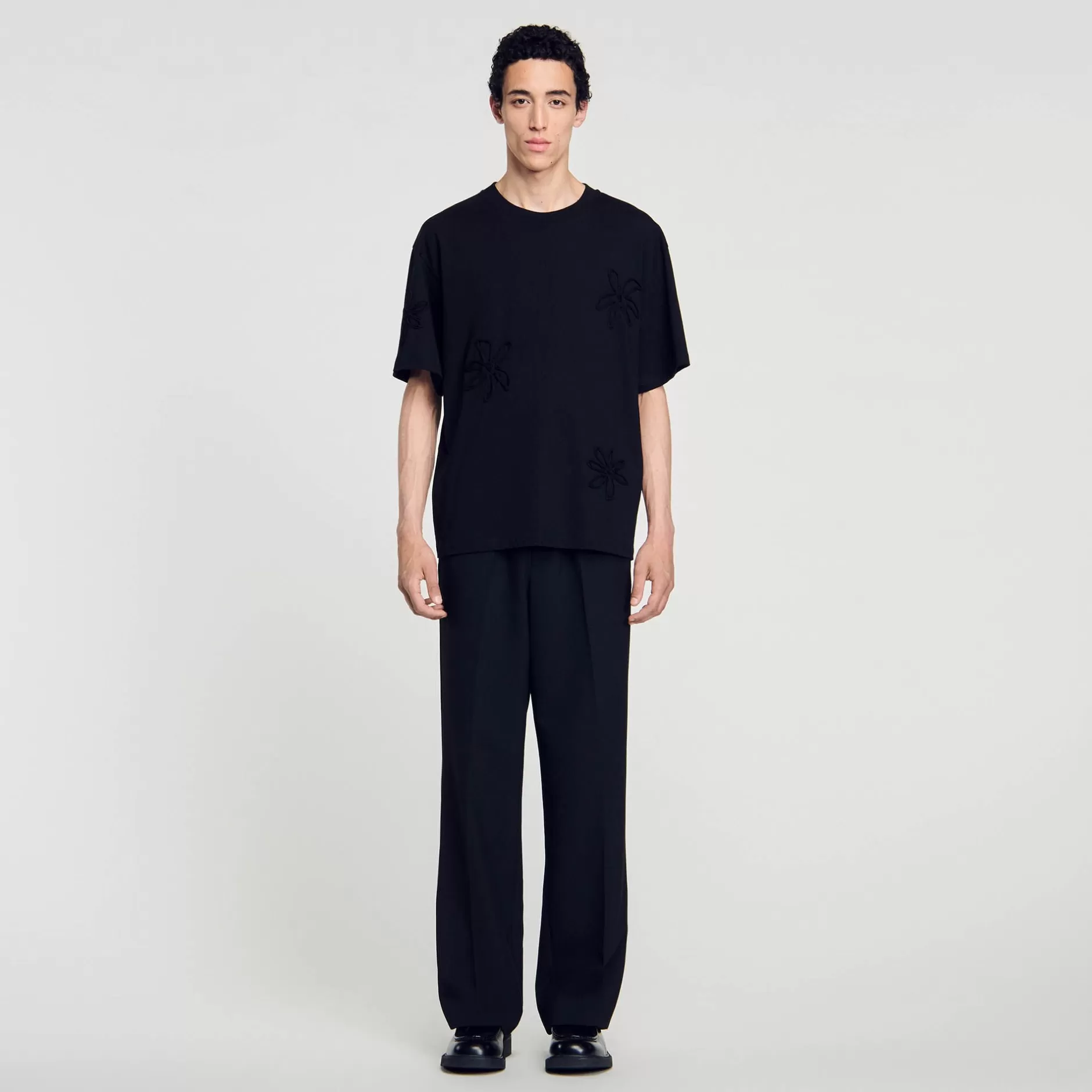 Clearance Sandro Tee-shirt Orné De Fleurs Noir